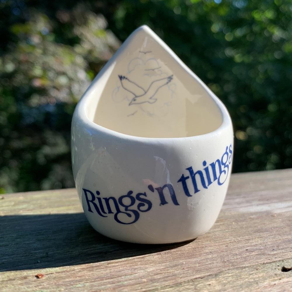 Vintage ceramic ring holder “rings n things”